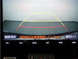 狭い駐車場や立体駐車場などもリアルに映るバックガイドモニター付でラクラク駐車♪