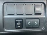 オートスライドドアは、運転席前にあるスイッチの操作でもオート開閉ができ、とても便利です。