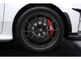 BBS製 GRMN専用18インチホイール ※サーキットパッケージ専用設定、足元から引き締まった印象があります。