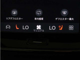 Google搭載によりさまざまな機能をハンズフリー操作できます。またフロントには、ステアリングホイールヒーター&シートヒーターを装備!厳寒の地、北欧スウェーデン発祥のブランドならではのオプションです。