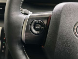 手元でオーディオの音量調整やソース切り替えができるスイッチです!運転中でも視線や姿勢を変えることなく、簡単に操作できるのでとても便利ですね♪