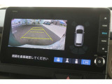 【バックカメラ】と【前後パーキングセンサー】装備