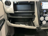 収納スペースもたくさん有ります☆車検証や小物類などすっきり収納♪