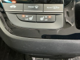運転席/助手席シートヒーターで寒い日もすぐに温かくなり快適に過ごせます。2段階の温度調整が可能です