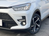 【シーケンシャルターンランプ付きLEDヘッドライト】人気の『流れるウィンカー』付きのLEDヘッドライトを装備♪高級感はもちろん、点灯時は存在感たっぷりで他車からも認識されやすく安心です。