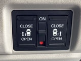 【電動スライドドア】隣の車との距離が近い駐車場でも、ぶつける心配をせずスムーズに開閉。限られたスペースを賢く使う、暮らしに寄り添った設計が魅力です。