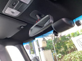 Hondaセンシング搭載!ミリ波レーダーと単眼カメラで、クルマの前方の状況を認識。ブレーキやステアリングの制御技術と協調し、安心・快適な運転や事故回避を支援する先進のシステムです!