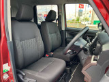 使用感のないきれいな運転席シートです!