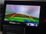 ◆リアワイドカメラシステム◆3種類の表示で後方確認をサポート♪セレクトレバーを「R」の位置に入れるとカメラ画像に切り替え。ノーマルビューでは従来のリアカメラと同様の標準的なビューで表示します!