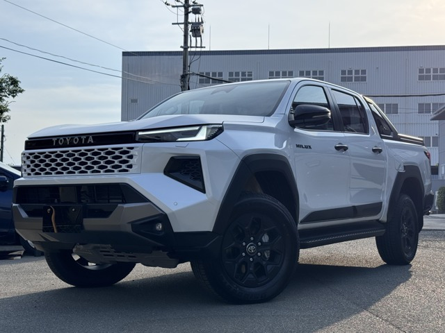 ハイラックス 2.8 Z アドベンチャー ディーゼル 4WD メーカーOP(特別色)