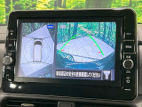 【アラウンドビューモニター】専用のカメラにより、上から見下ろしたような視点で360度クルマの周囲を確認することができます☆死角部分も確認しやすく、狭い場所での切り返しや駐車もスムーズに行えます。