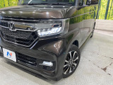 【シーケンシャルターンランプ付きLEDヘッドライト】人気の『流れるウィンカー』付きのLEDヘッドライトを装備♪高級感はもちろん、点灯時は存在感たっぷりで他車からも認識されやすく安心です。