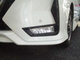 LEDフォグランプ装備しております。雨や霧、夜間の運転でも視界をしっかり確保致します。