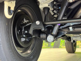 お車を安心してお乗りいただく為には、足回りの定期点検が欠かせません。サービスサポート(有償保証)では無料点検もご提供しており、安心のカーライフをお過ごしいただけるサポート体制が整っています。