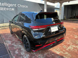 フロントだけでなく、バックソナーも付いてるので駐車時もバッチリ補助してくれます(*^^*)