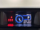 車両情報や燃費データを見やすく表示。