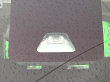 【スマートアシスト】走行中に前方の車両等を認識し、衝突しそうな時は警報とブレーキで衝突回避と被害軽減をアシスト。より安全にドライブをお楽しみいただけます。