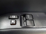 運転席はオートパワーウィンドウ☆窓の全閉全開が自動で出来るので便利ですよ♪