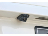 リヤカメラ付きで駐車も楽々、後方の映像を確認でき安心です