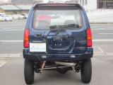 自動車だけではなく、オートバイやトラック、建機までもお取り扱いしております。お客様方とツーリング等も行っております。