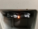 ETCを装備しています☆有料道路の料金所をノンストップで通過できてとても便利です☆高速道路のETC割引なども使えるのであるに越したことはない機能です!