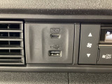 ソケット類も充実☆対応のケーブルがあれば車内でスマホなどの充電が可能です☆