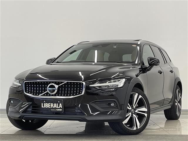 ボルボ V60クロスカントリー 