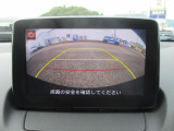 バックでの駐車をサポートしてくれるバックカメラ付です。
