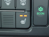 シートヒーター装備付き車!!座席に埋め込まれた電熱線によりシートを暖めることが出来る装備で、温められたシートは、寒い冬には最適です!!