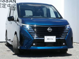 アダプティブLEDヘッドライト。フロントカメラで前方の状況を検知し対向車や先行車に眩しい思いをさせることなく必要なところだけを遠くまで照射します。