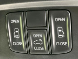 【両側パワースライドドア】スマートキーや運転席のスイッチで後席両側スライドドアの開閉が可能♪電動だから力を入れてドアを開ける必要が無く、小さなお子様でも簡単に開け閉めでき快適です♪
