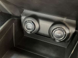 USB-Cとシガーソケットがあります