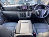 NV350キャラバンの運転席周りの画像です。