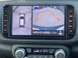 車の上から見下ろしたような360度見えるアラウンドビューモニター搭載してます!狭い駐車場や暗い場所でも安心して駐車出来ます!