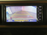 バックガイドモニターで、後方を確認しながら安心して駐車することができます。運転初心者も熟練者も必須の機能ですよ!