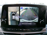 アラウンドビューモニター!空から見下ろしているかのような映像を映し出します。駐車時には安心ですよね♪