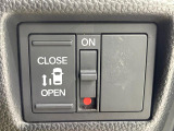 【パワースライドドア】スマートキーや運転席のスイッチでスライドドアの開閉が可能♪電動だから力を入れてドアを開ける必要が無く、小さいお子様でも、重い荷物を持っている時もラクに開け閉めできます♪
