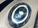 ●LEDヘッドライト:夜間走行時も良好な視界を確保し安心して運転できる高輝度LEDヘッドライトを装備!点灯速度が早く、消費電力も抑えられています。