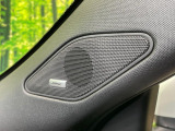 お好きな音楽を車内でお楽しみいただけます♪スピーカー交換・ウーハー追加などの音質向上や、最新ナビ・後席モニター等の取り付けも是非ご相談ください!