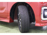 タイヤサイズ 165/55R15。