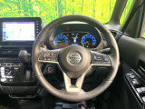 【純正革巻きステアリング】上質な革を使用することで、手にしっかり馴染みとても運転しやすいハンドルです♪