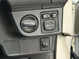 【電動格納付きリモコンドアミラー】車内からドアミラーの角度調整・折りたたみをすることが出来ます