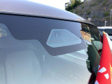 【衝突被害軽減ブレーキ】前方の車両や歩行者を検知し、ブザー音や表示によって警告!衝突の可能性が高まるとブレーキ踏力をアシストしてくれますが、あくまでもサポートですので運転手の判断・操作が大事です☆