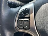 ステアリングには様々なスイッチが付いておりますので運転しながらの操作も楽ちんです!