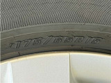 タイヤサイズは【175/65R15】