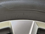 タイヤサイズは【235/55R19】