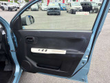 運転席ドア大きく開くため乗り降りがしやすいです!