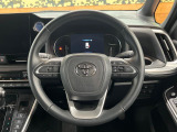 【純正革巻きステアリング】上質な革を使用することで、手にしっかり馴染みとても運転しやすいハンドルです♪