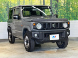 高透明度のガラス皮膜で撥水はもちろん、上質なツヤ・光沢を実現。紫外線や酸性雨から大切な愛車を保護し、色あせ・劣化を防止。「弾スプラッシュコート」、「弾プリミッサコート」からお選びいただけます。