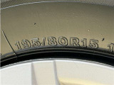 タイヤサイズは【195/80R15】